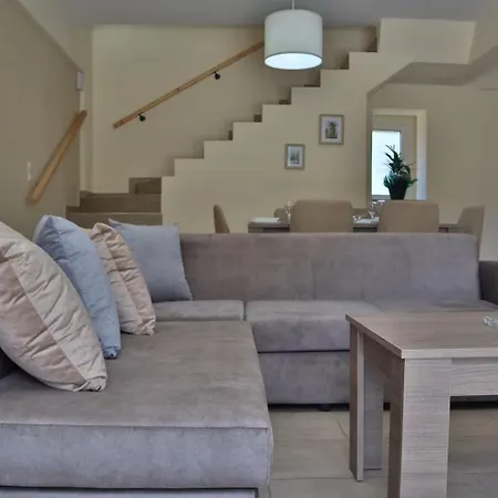Babis House كارافوميلوس