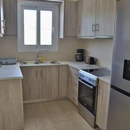 Babis House Karavomylos